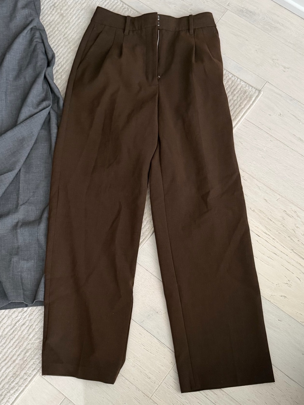 Aritzia Brown Effortless High-Waist Straight Trousers